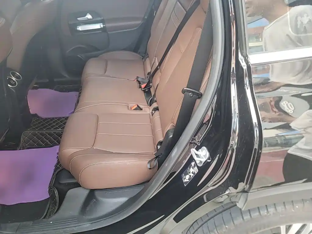 Mercedes-Benz GLB — миниатюра 17