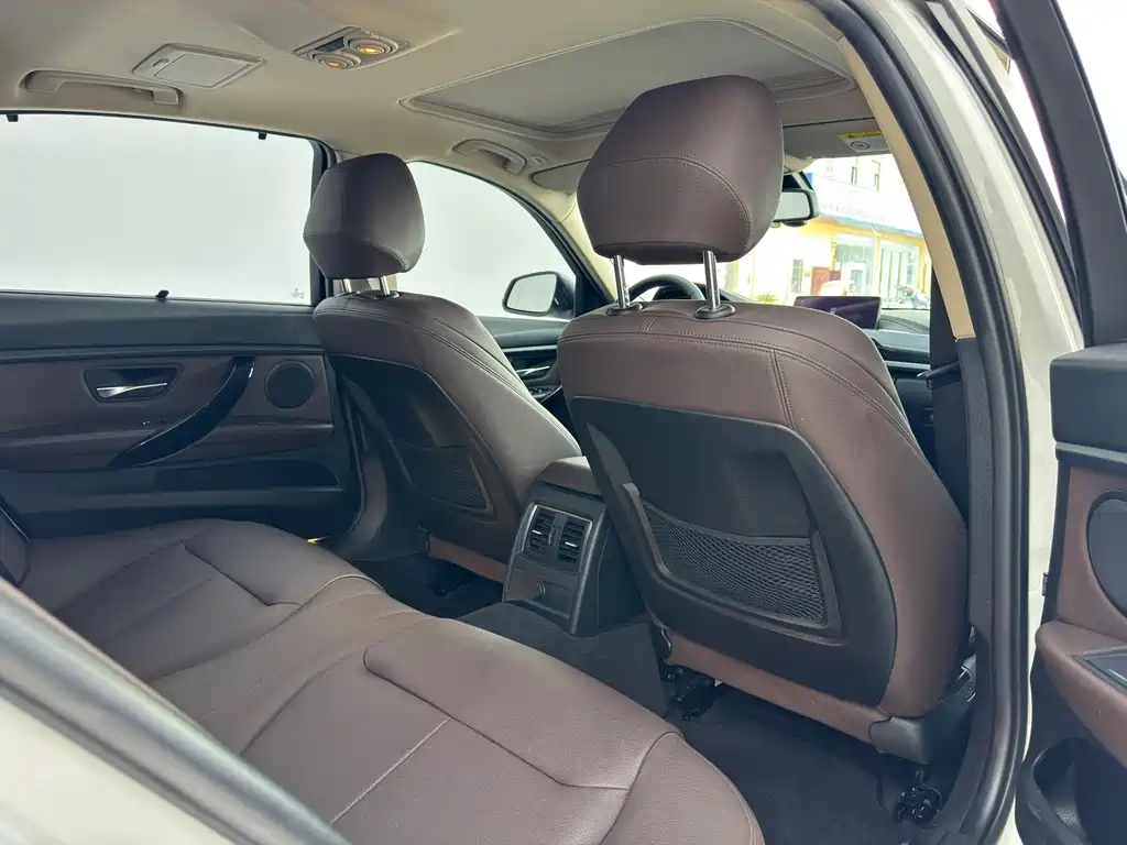 BMW 3 Series — миниатюра 4