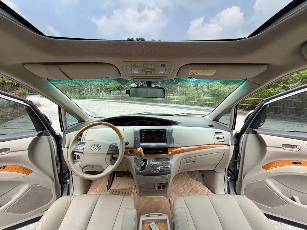 Toyota Previa — миниатюра 11