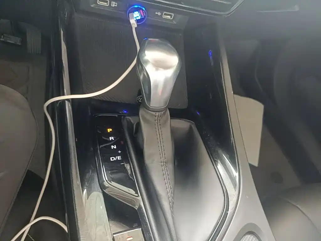 Roewe i5 — миниатюра 10