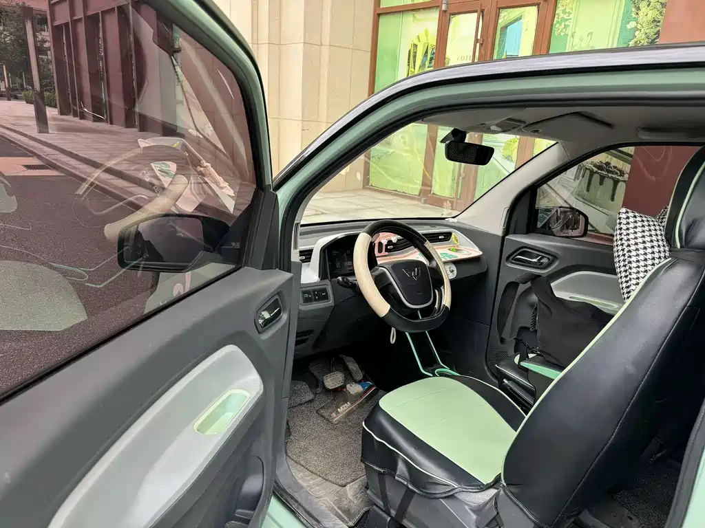 Wuling MINIEV — миниатюра 8