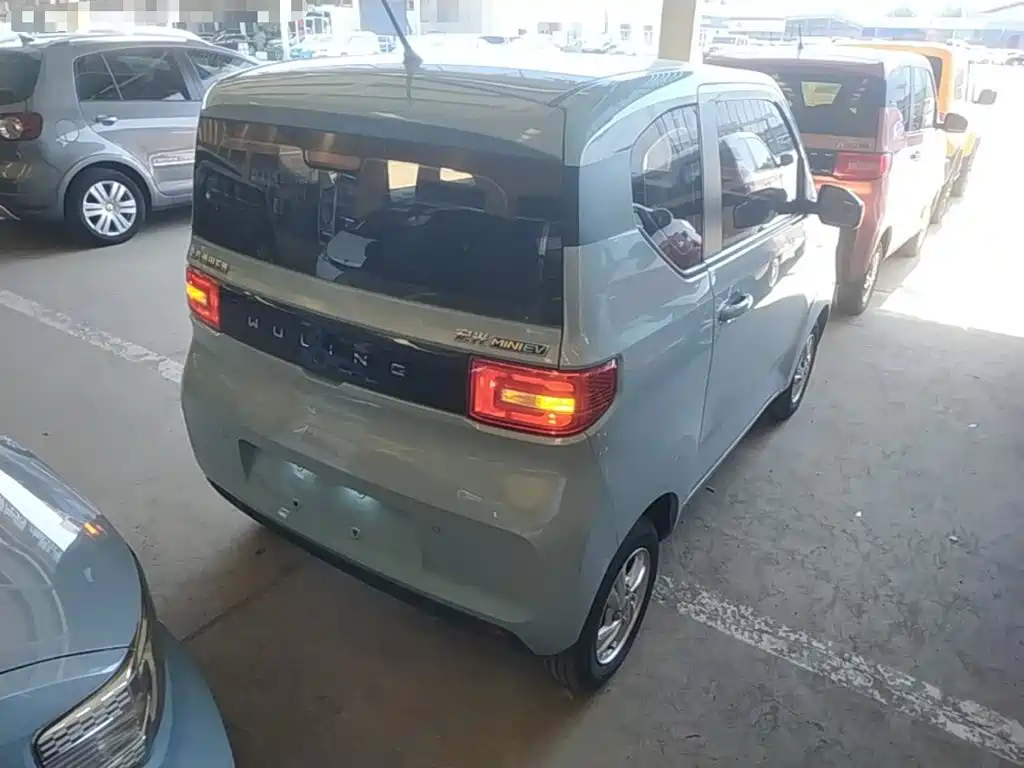 Wuling MINIEV — миниатюра 7