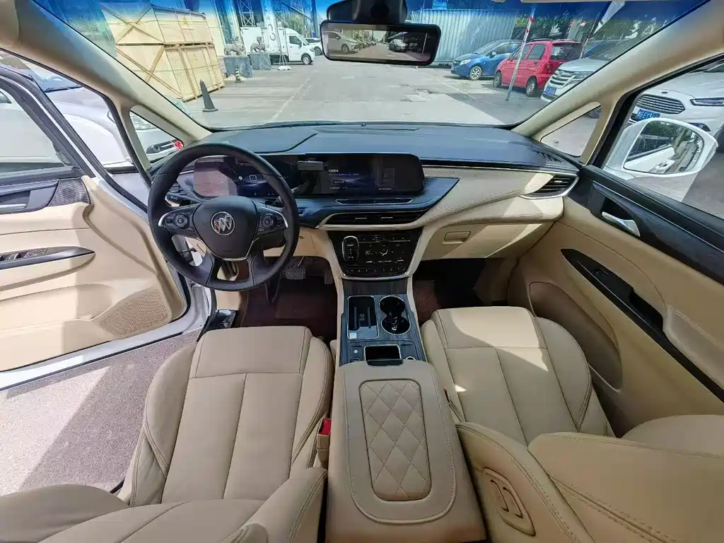 Buick GL8 — миниатюра 6