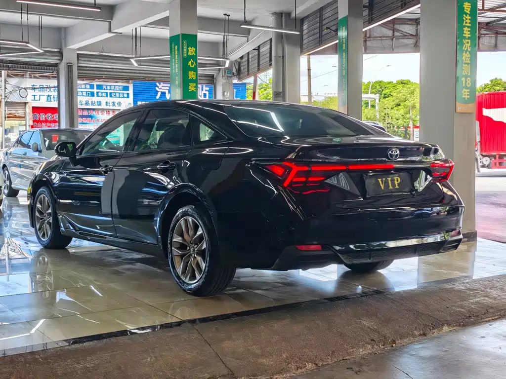 Toyota Avalon — миниатюра 11