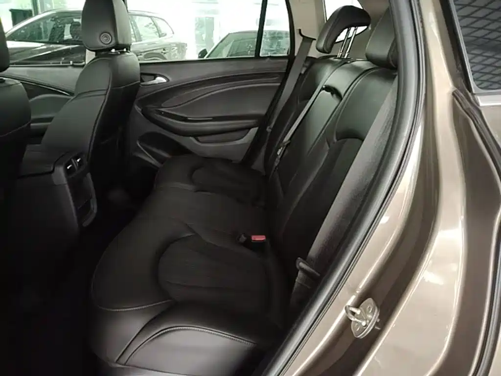 Buick Envision Plus — миниатюра 17