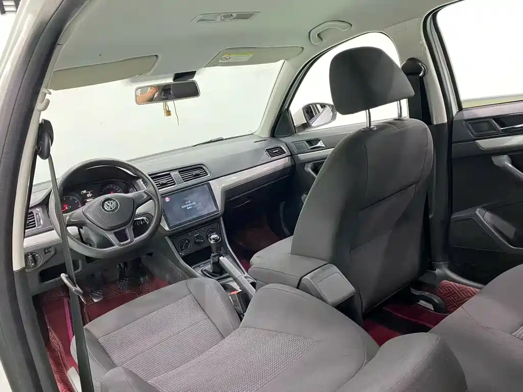 Volkswagen Lavida — миниатюра 6