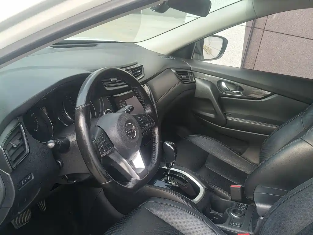 Nissan X-Trail — миниатюра 7