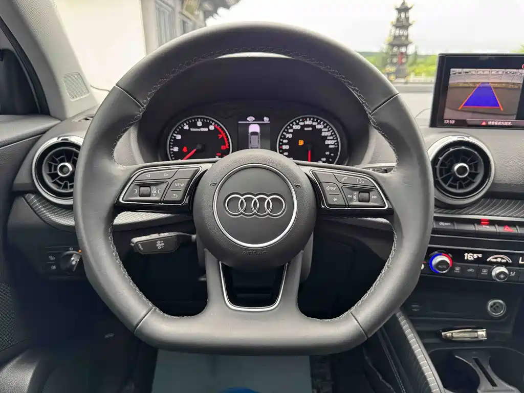 Audi Q2L — миниатюра 15