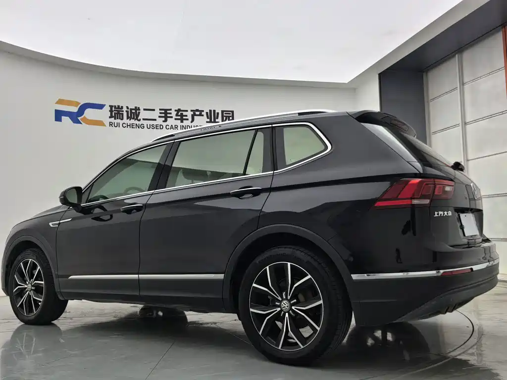 Volkswagen Tiguan L — миниатюра 7