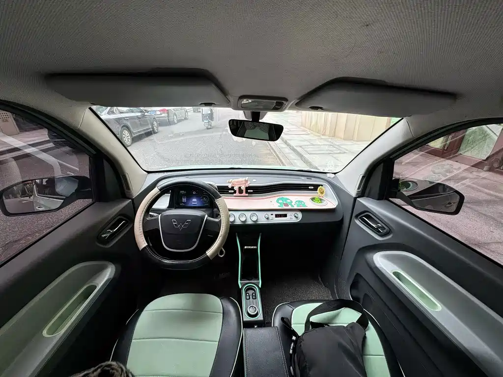 Wuling MINIEV — миниатюра 7