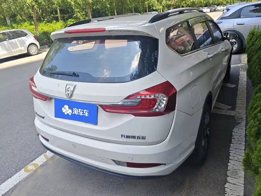 Baojun 310W — миниатюра 3