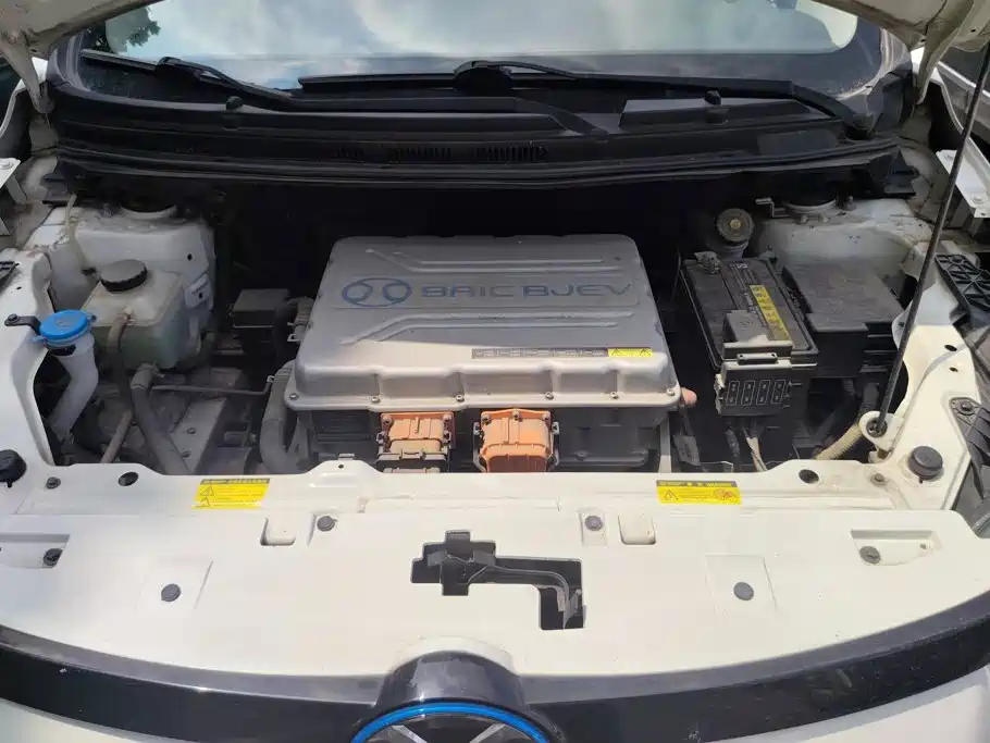 BAIC New Energy EC5 — миниатюра 10