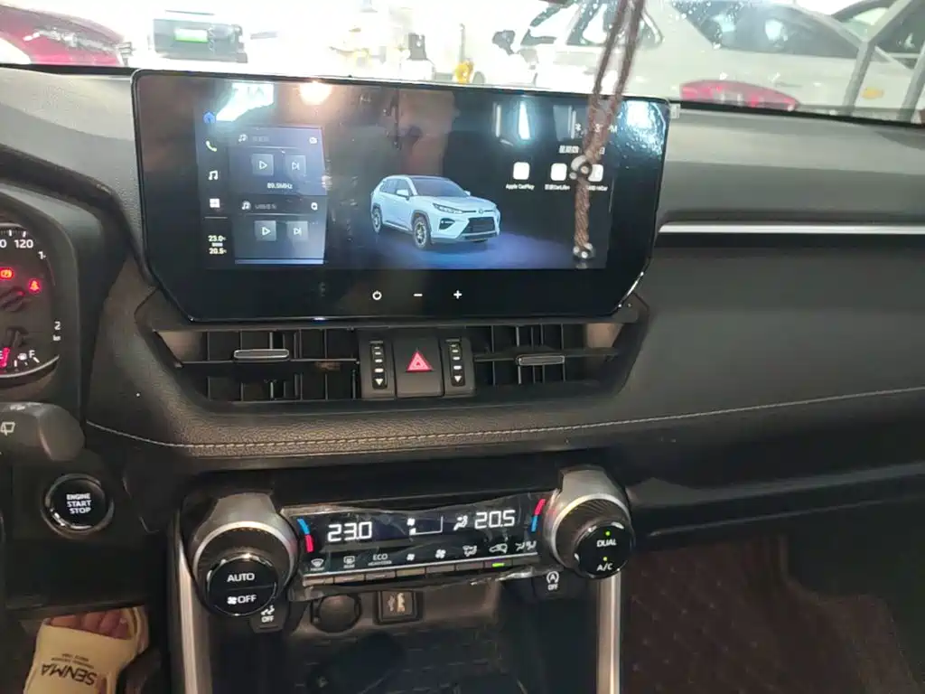Toyota Wildlander — миниатюра 13
