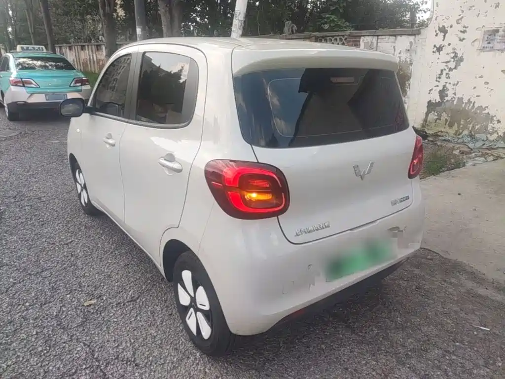 Wuling MINIEV — миниатюра 5