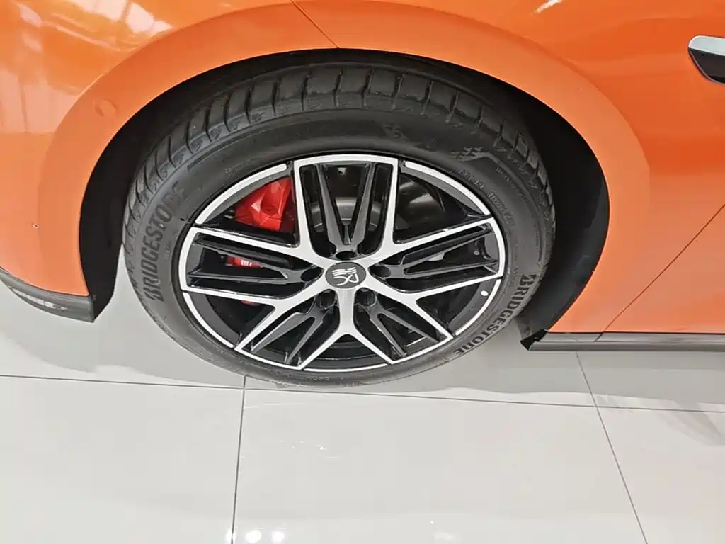 BYD Хань Ли — миниатюра 23
