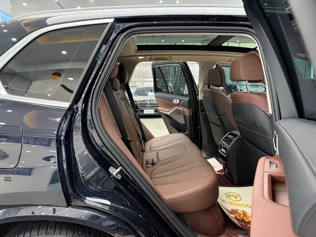 BMW X5 (Import) — миниатюра 9