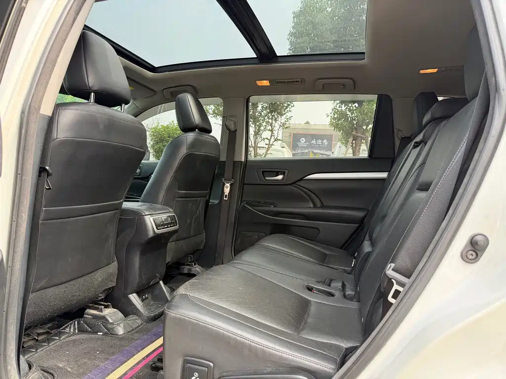 Toyota Highlander — миниатюра 10