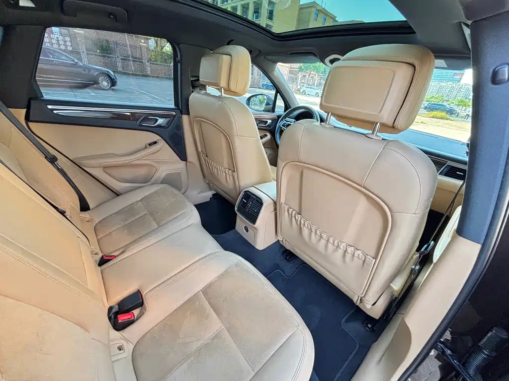 Porsche Macan — миниатюра 10