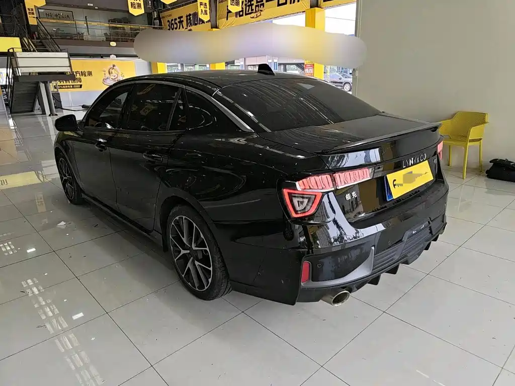 Lynk & Co 03 — миниатюра 9