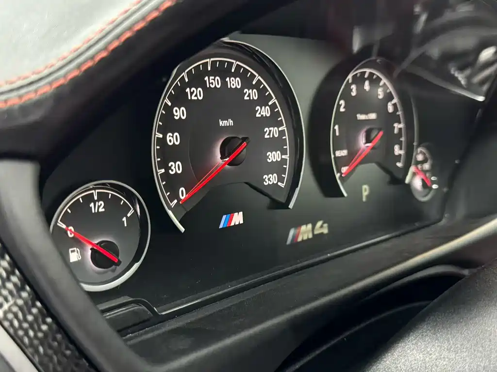BMW M4 — миниатюра 7
