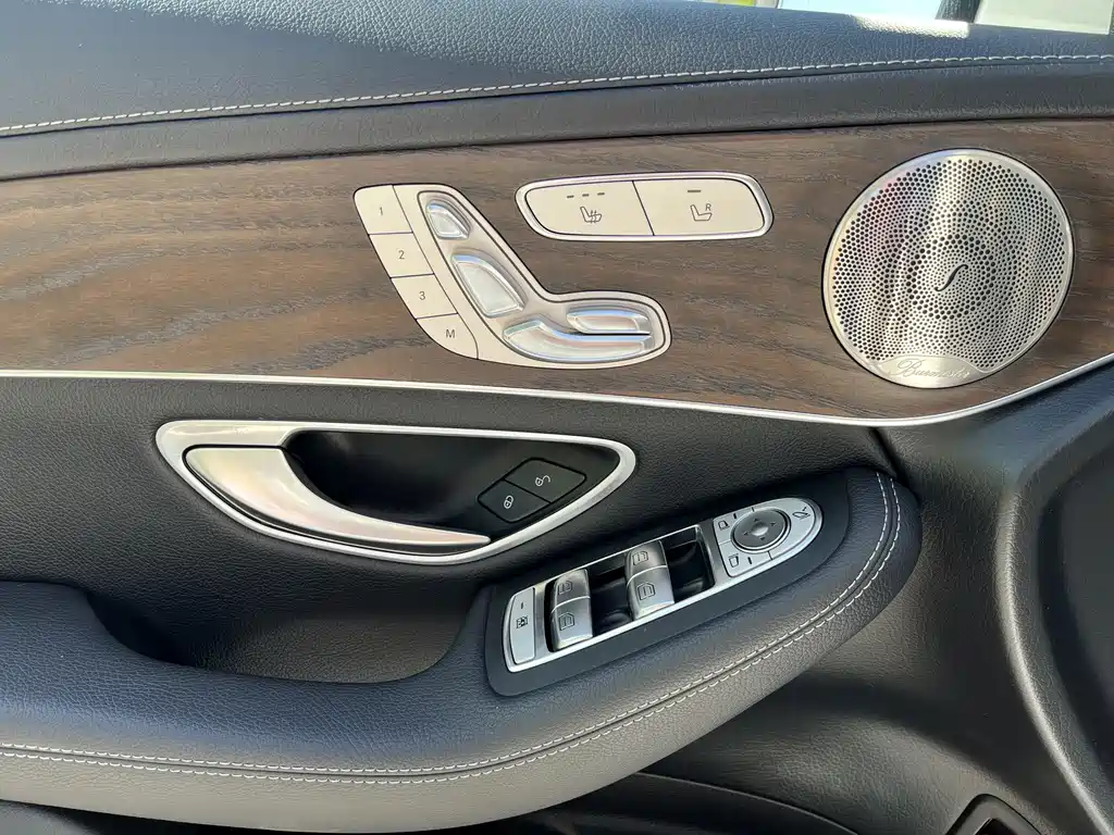 Mercedes-Benz GLC — миниатюра 11