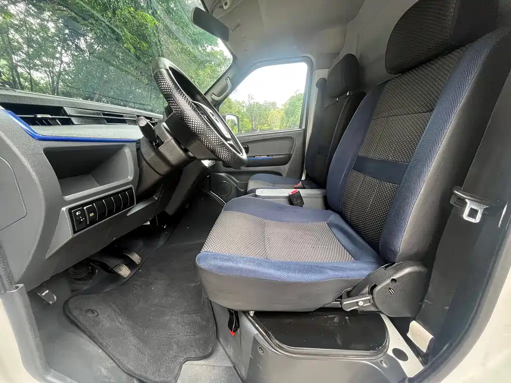 Dongfeng EM27 — миниатюра 4
