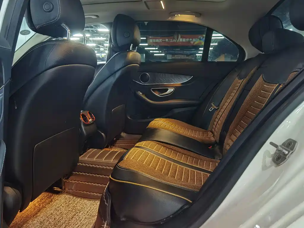 Mercedes-Benz C-Class — миниатюра 7