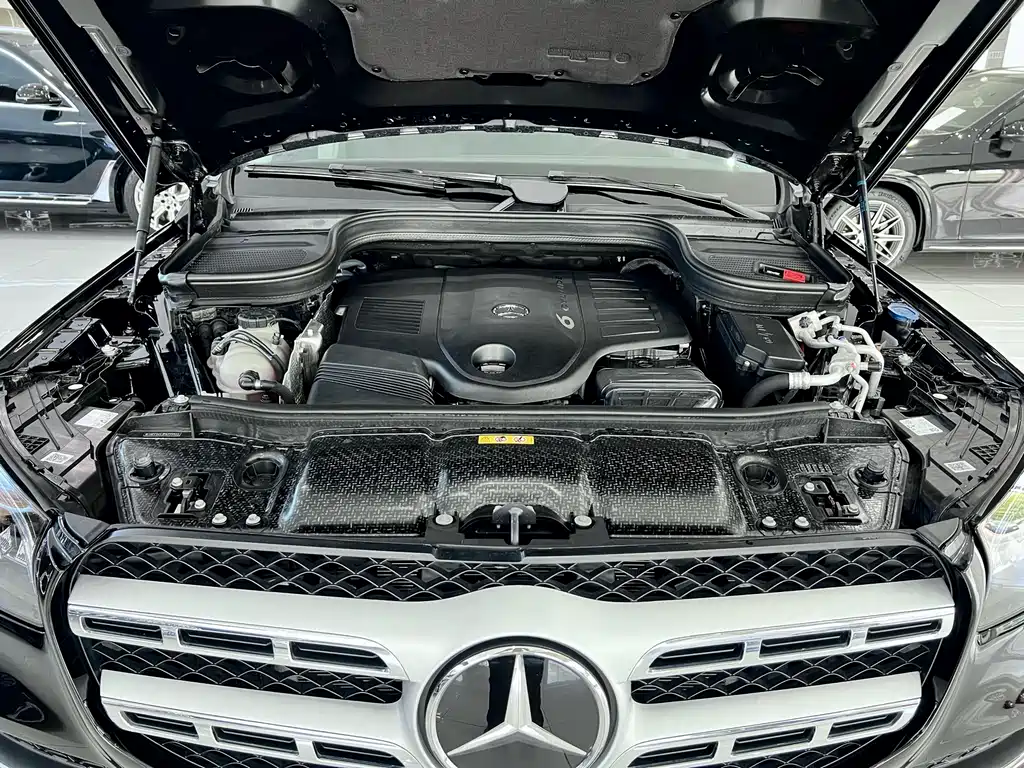 Mercedes-Benz GLS — миниатюра 28