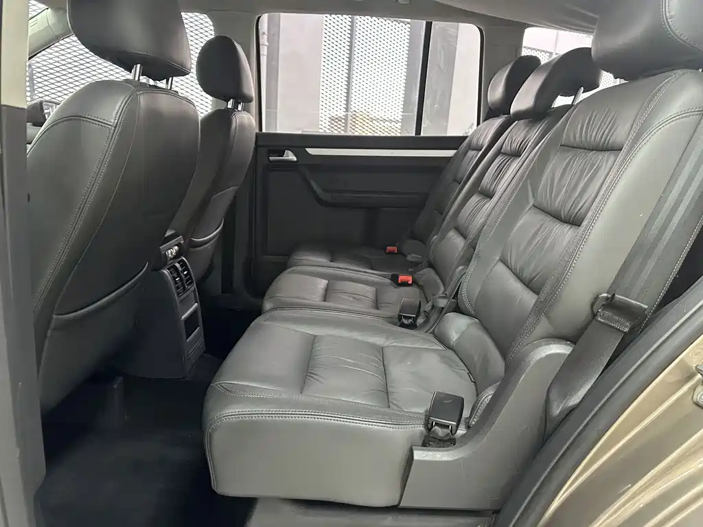 Volkswagen Touran — миниатюра 5