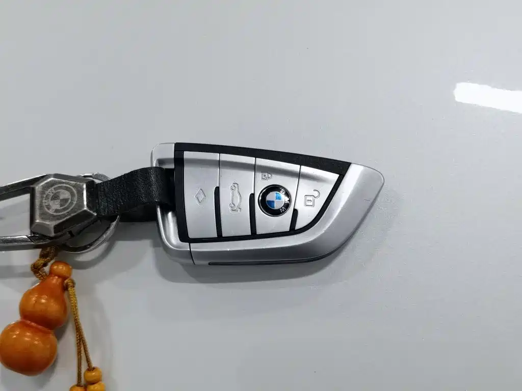 BMW 3 Series — миниатюра 19
