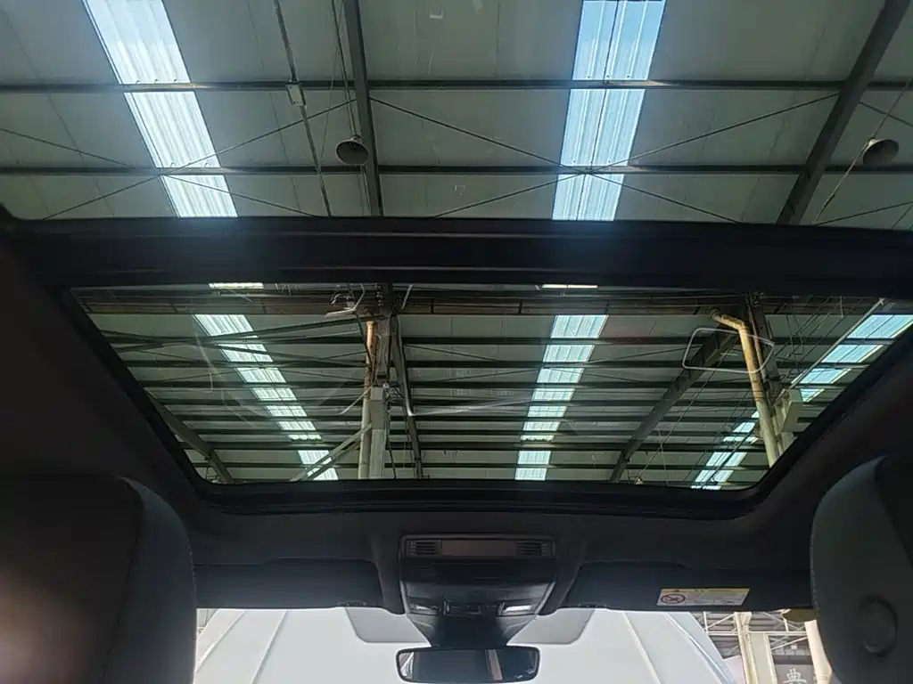 Volkswagen T-Roc — миниатюра 17