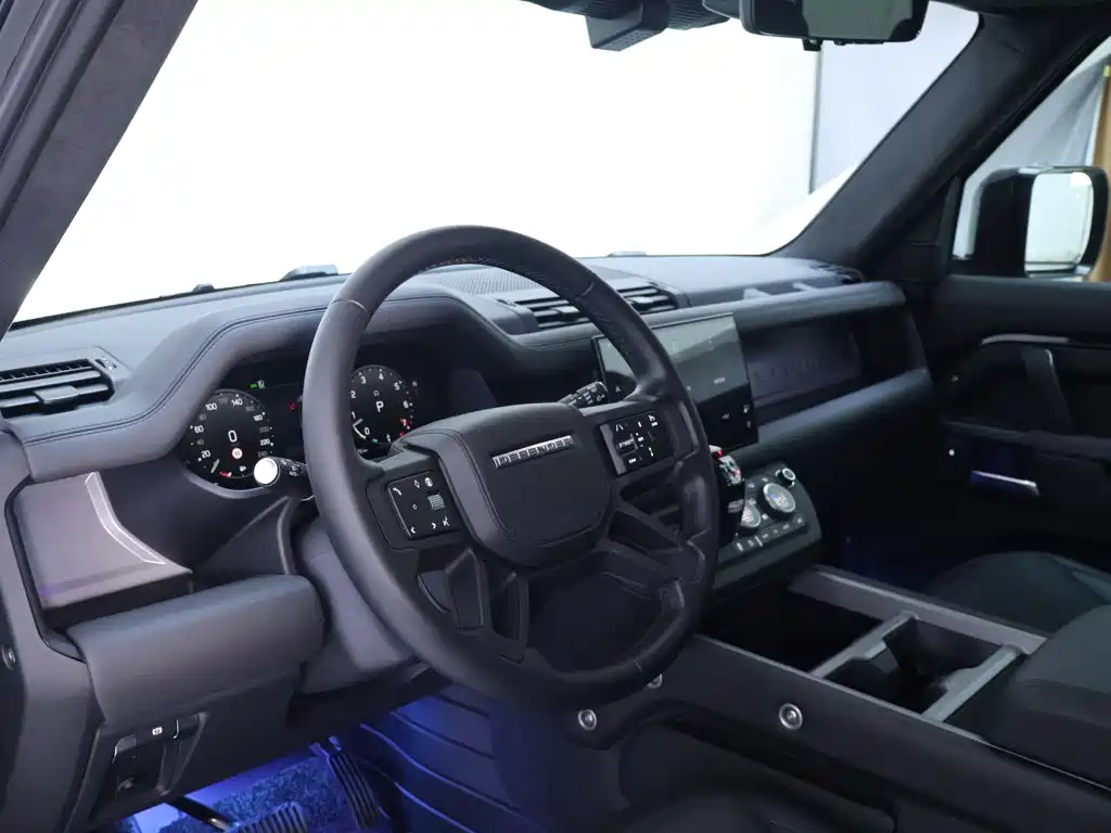 Land Rover Defender — миниатюра 11