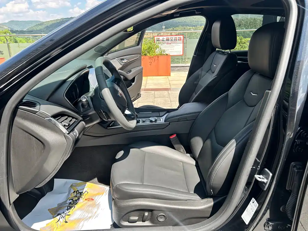 Cadillac CT5 — миниатюра 10
