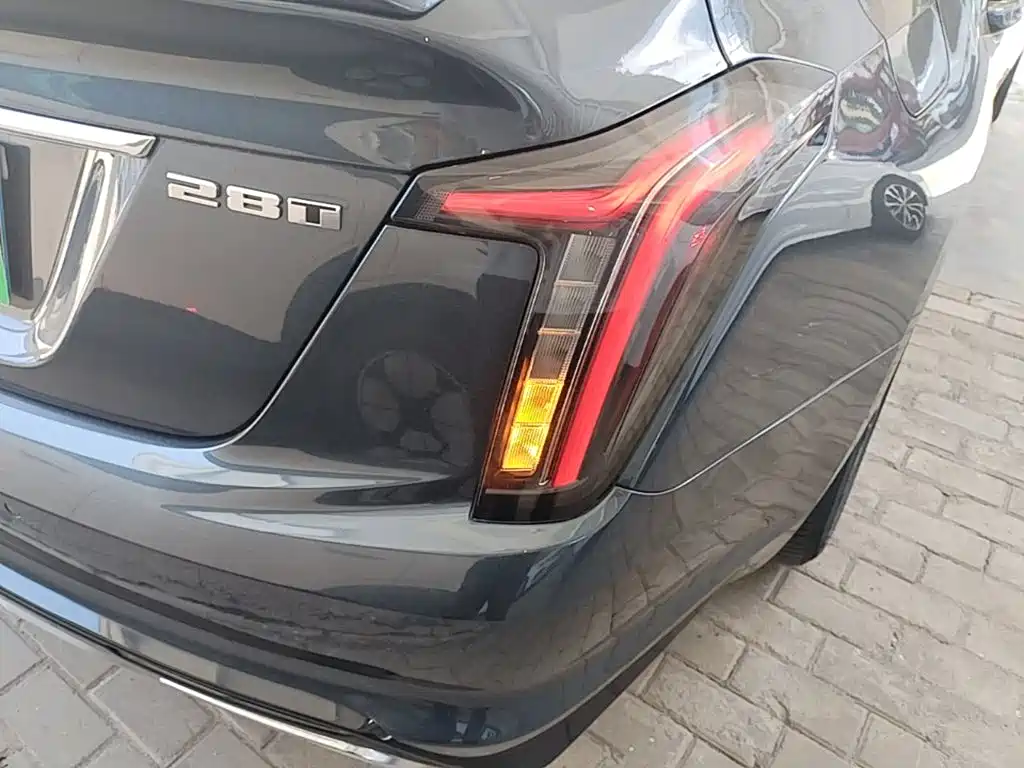 Cadillac CT5 — миниатюра 8