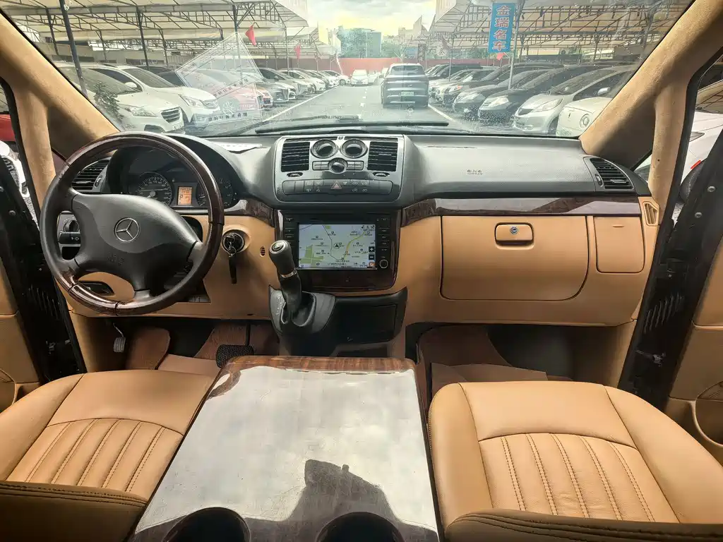 Mercedes-Benz Vito — миниатюра 8