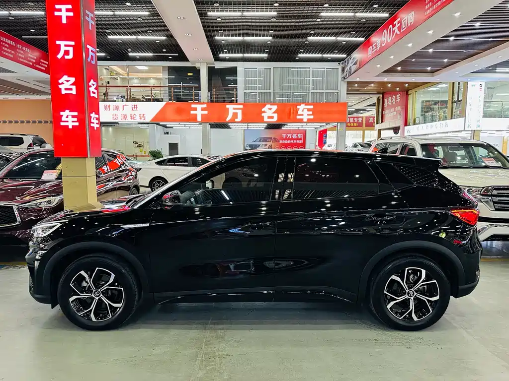 BYD Yuan Plus — миниатюра 5