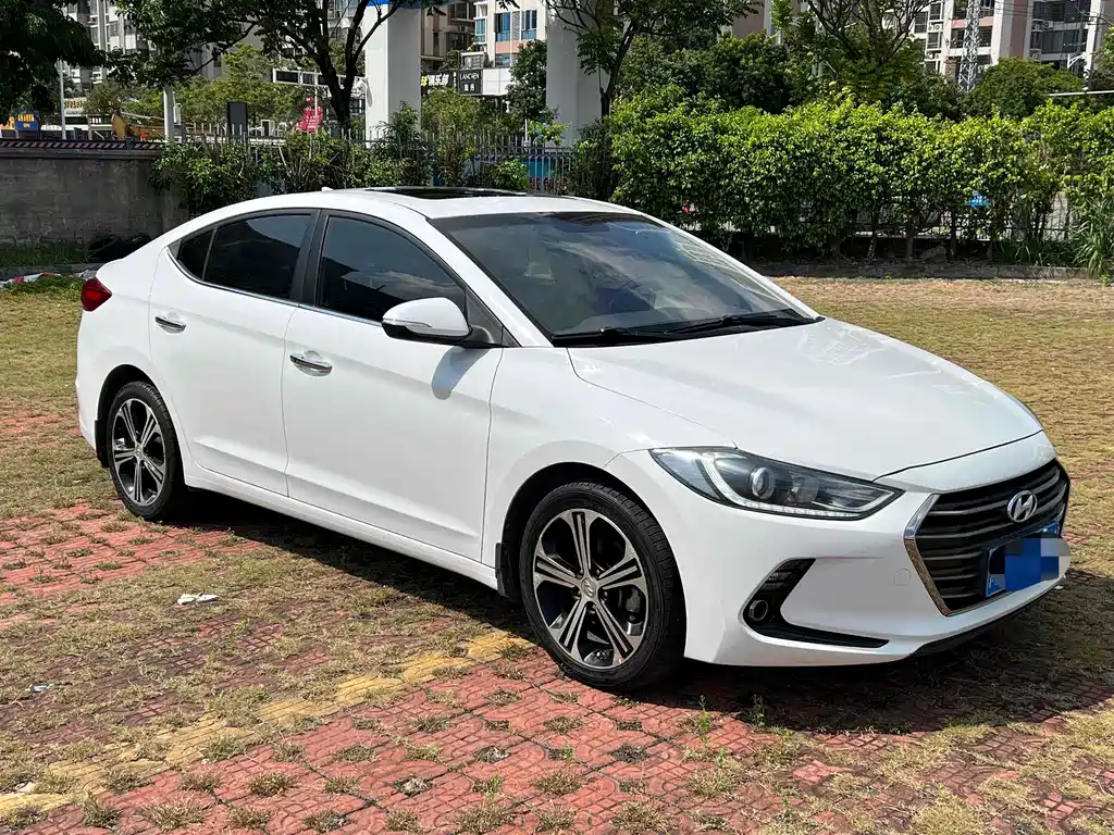 Hyundai Elantra 2019