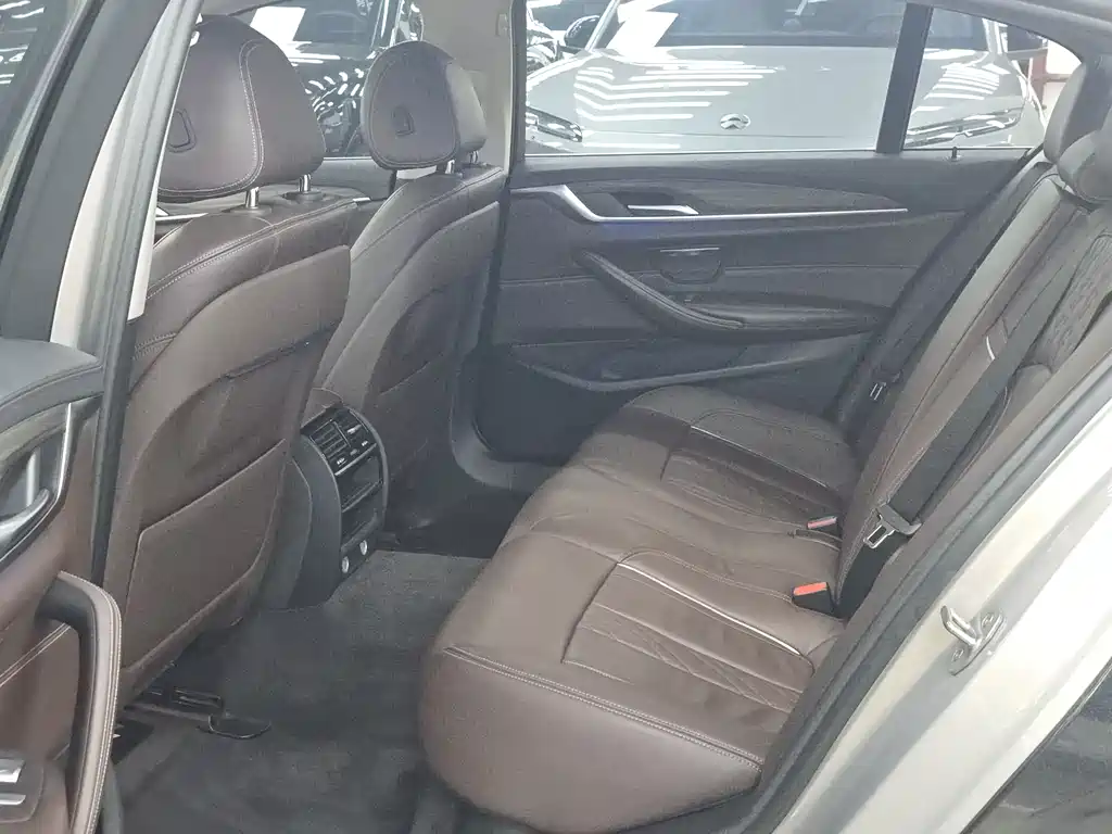BMW 5 Series 5 2019 530Le Luxury