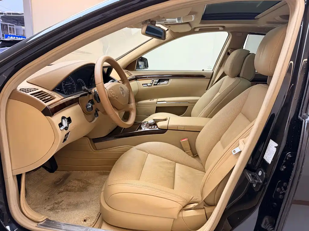 Mercedes-Benz S-Class — миниатюра 13
