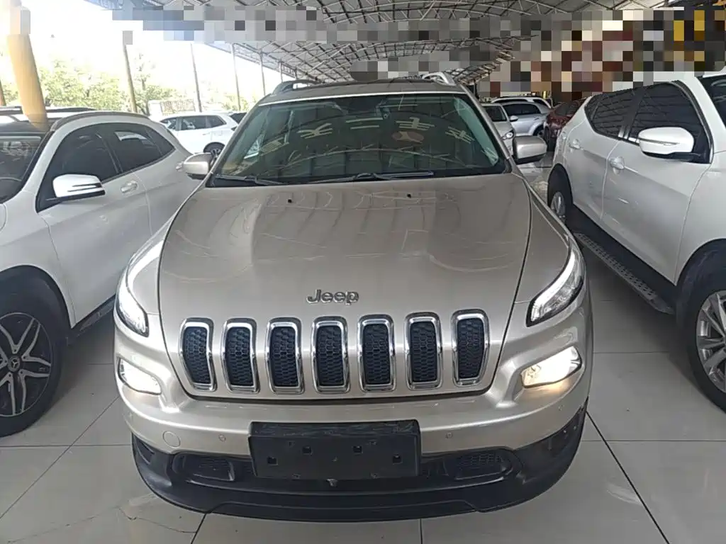 Jeep Cherokee — миниатюра 3
