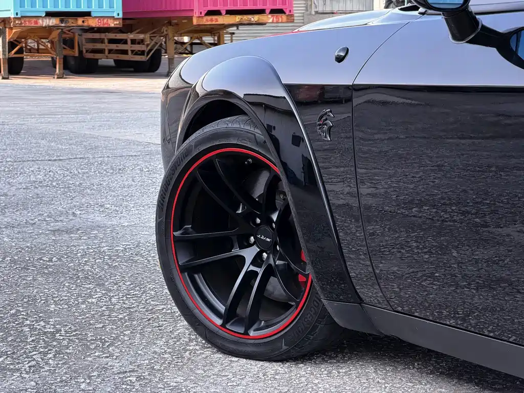 Dodge 挑战者 — миниатюра 8