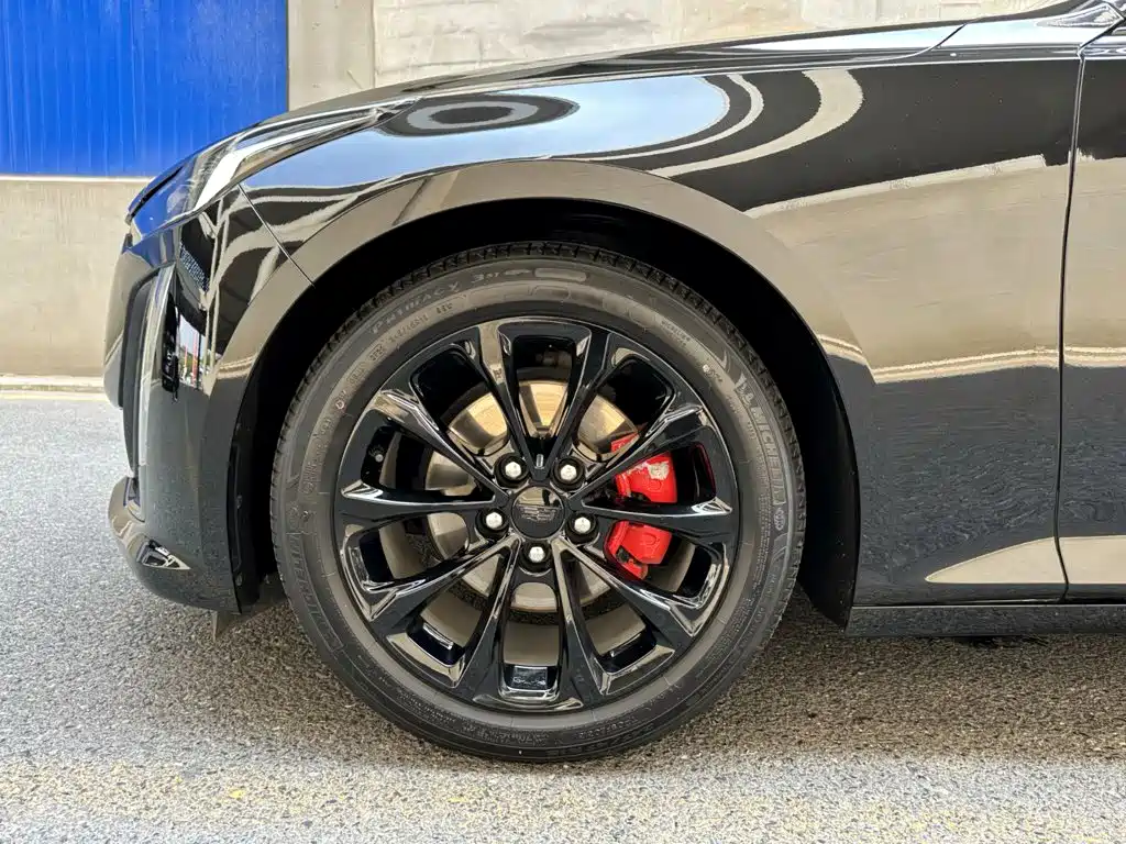 Cadillac CT5 — миниатюра 6