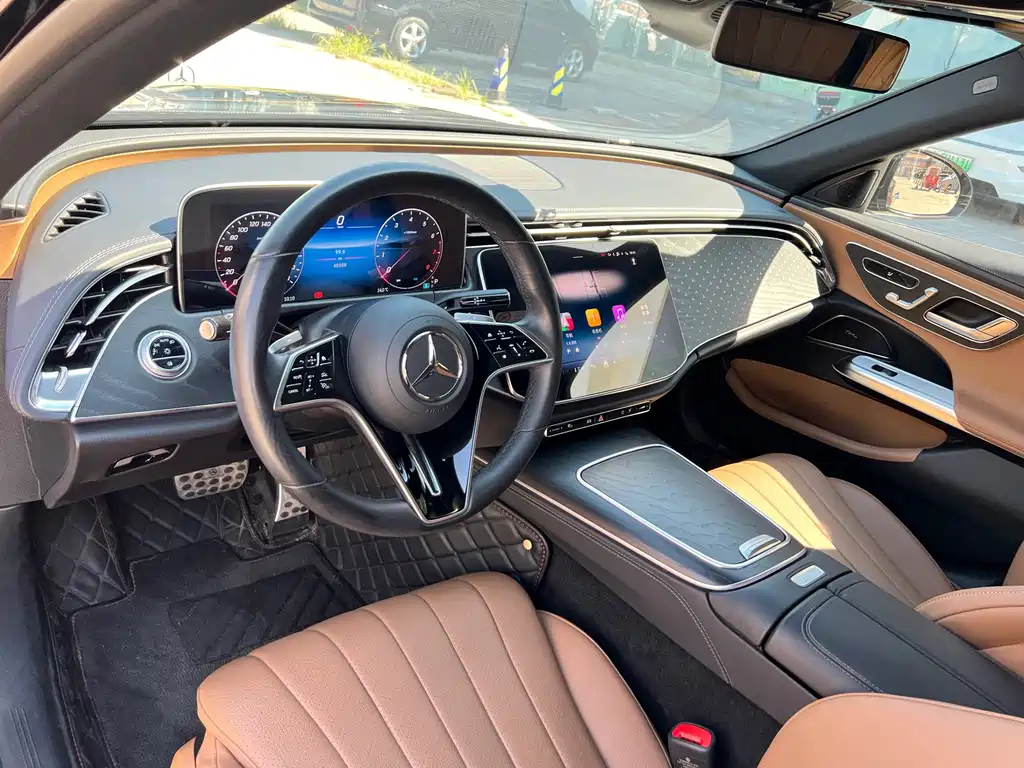 Mercedes-Benz E-Class — миниатюра 5