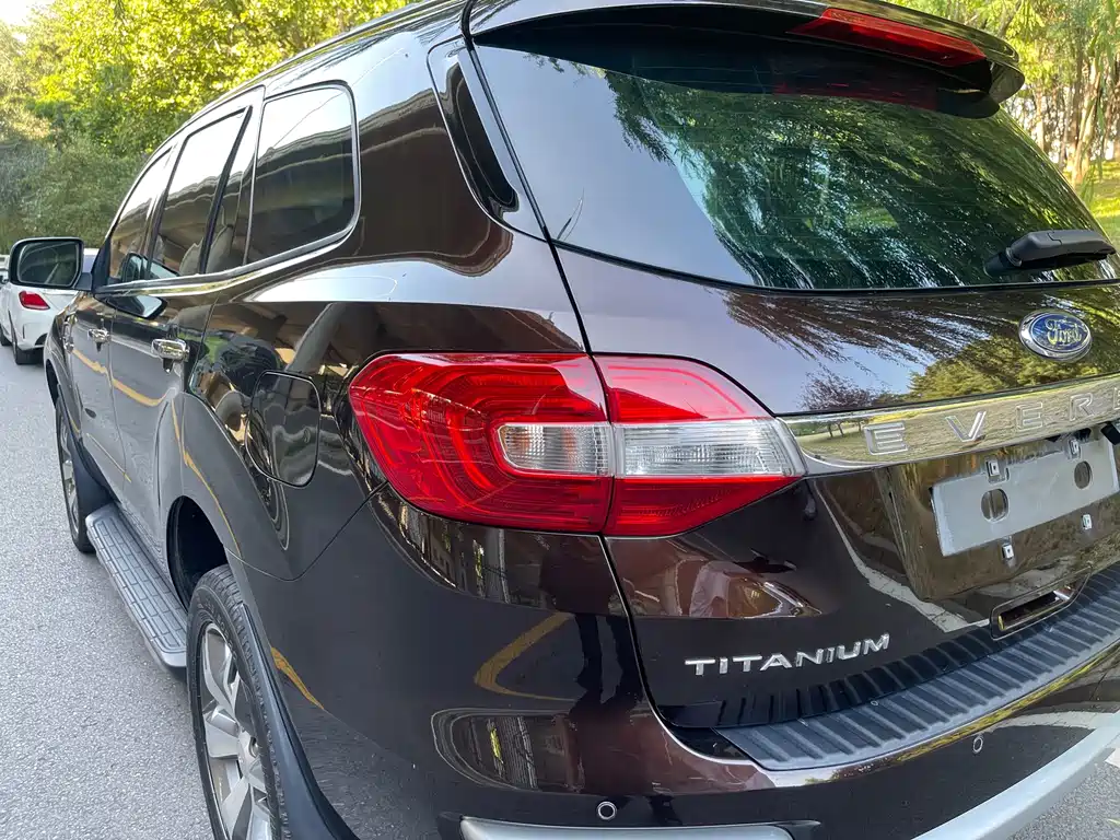 Ford Everest — миниатюра 17