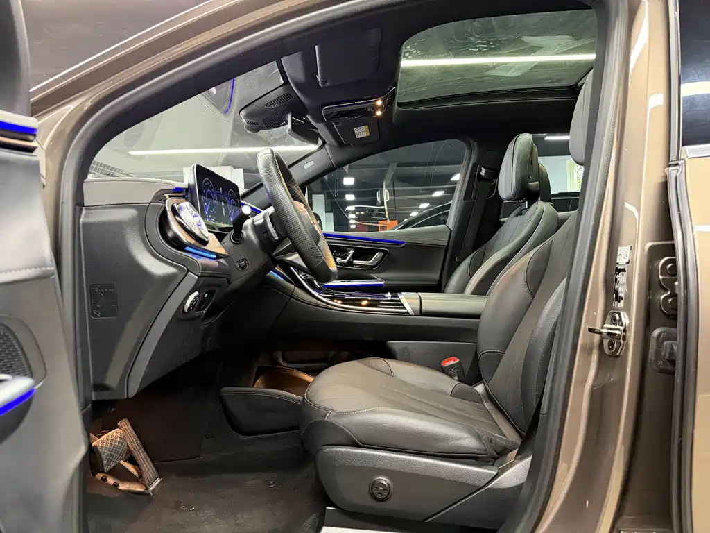 Mercedes-Benz EQE SUV — миниатюра 4