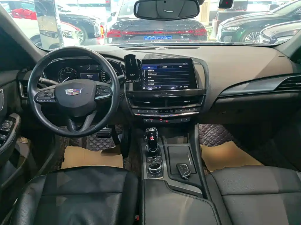 Cadillac CT5 — миниатюра 10