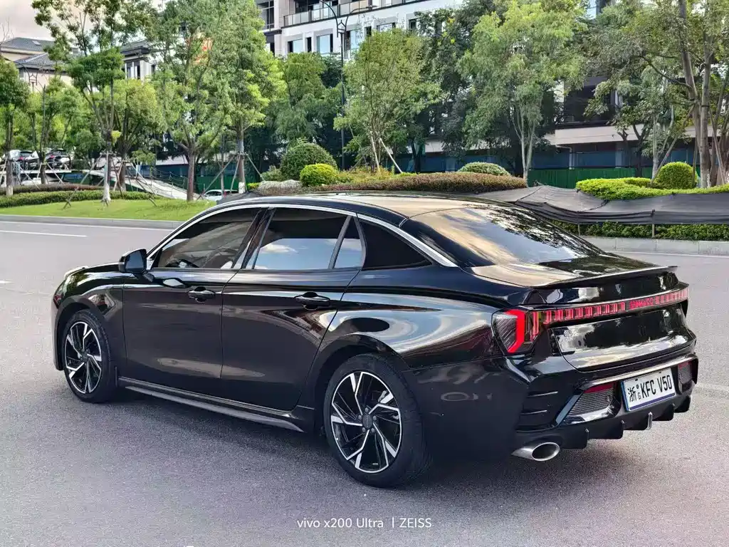 Lynk & Co 03 — миниатюра 9