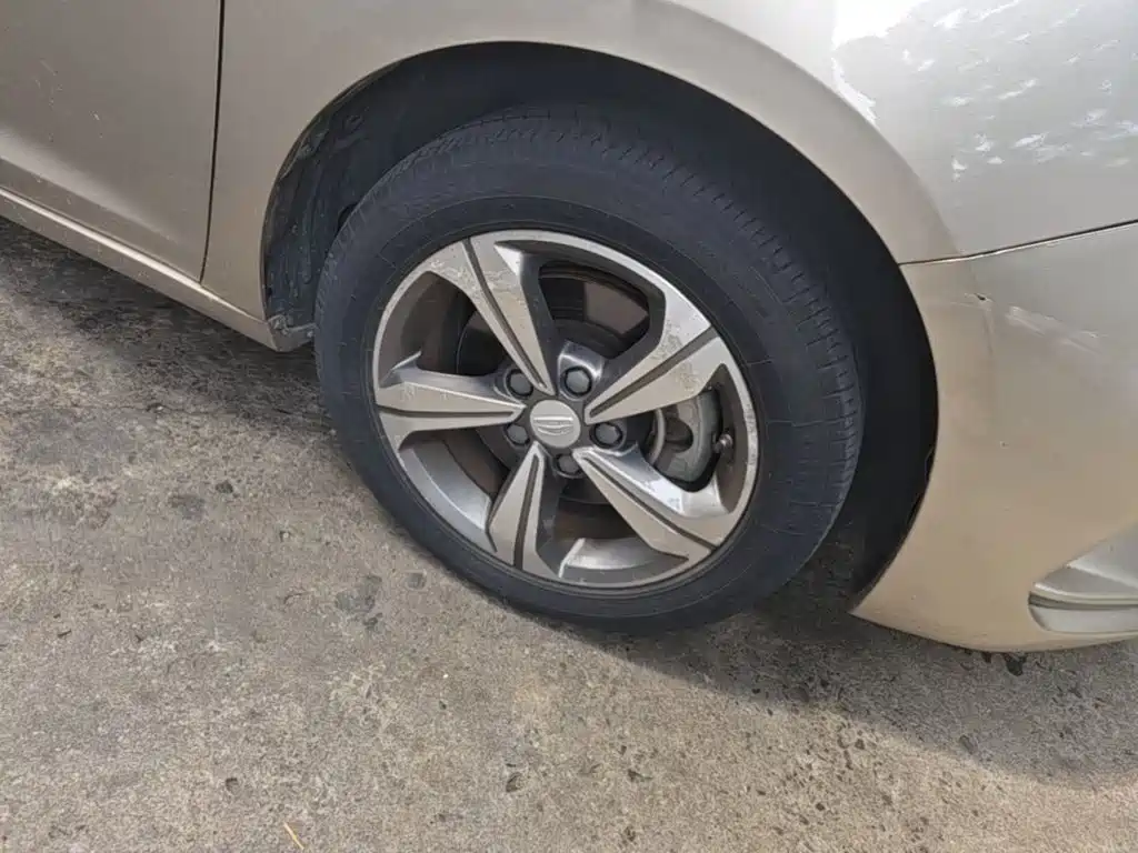 Geely Emgrand GL — миниатюра 14
