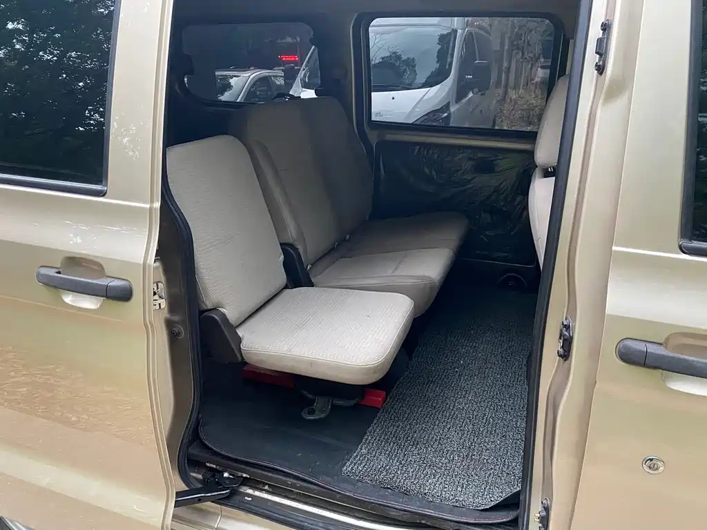 Wuling Hongguang V — миниатюра 14