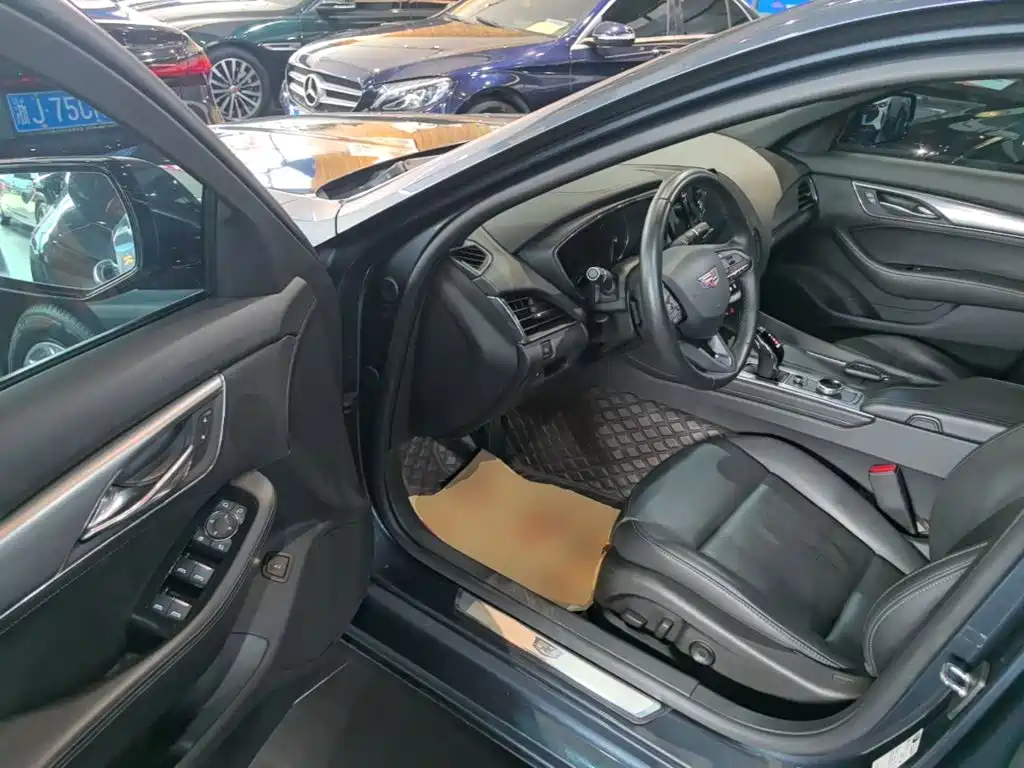 Cadillac CT5 — миниатюра 16